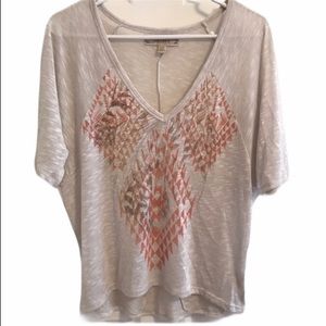 Decree V-Neck  Beige Printed Top – Size Large EUC